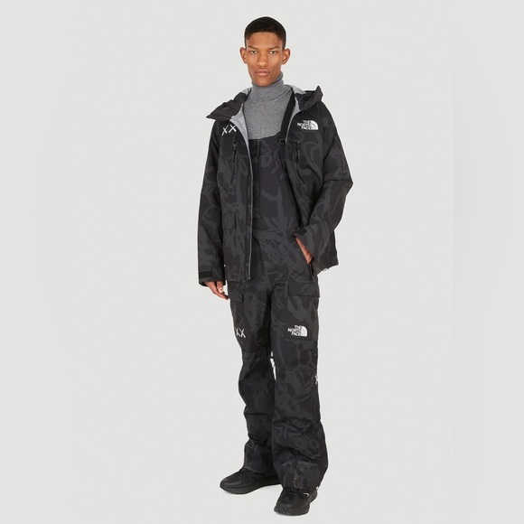 THE NORTH FACE x KAWS Freeride Jacket - Picture 3 of 16